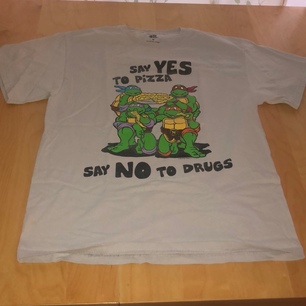 T shirt size medium